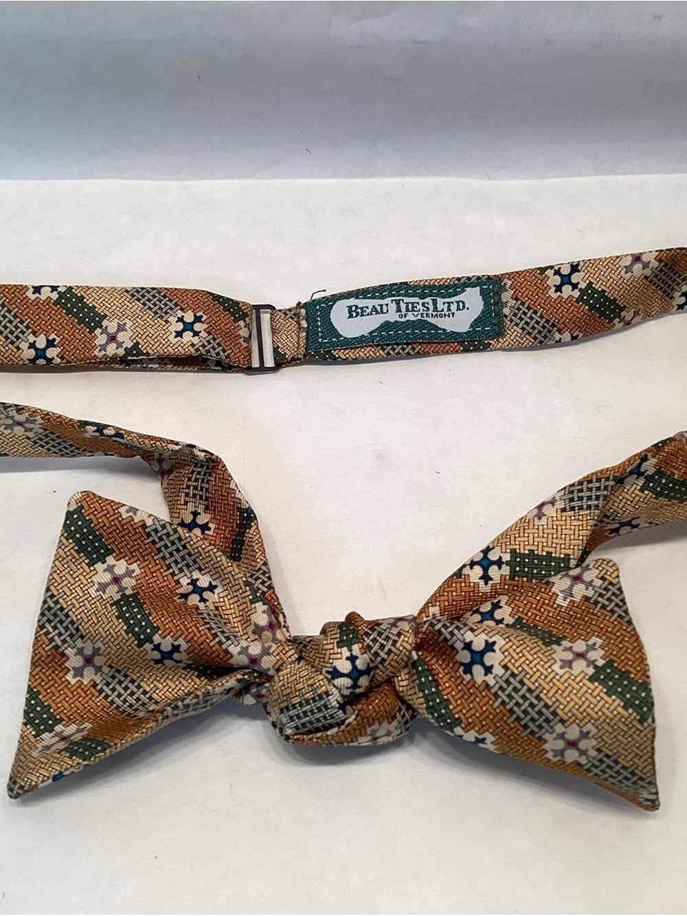Beau Ties Ltd. Of Vermont Bow Tie  Harlequin Check Design Excellent
